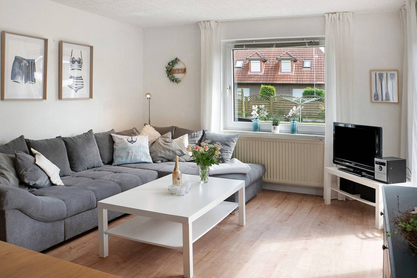 Ferienhaus 'Deichzeit' mit privater Terrasse und Gemeinschaftsgarten in Carolinensiel-Harlesiel, Wittmund