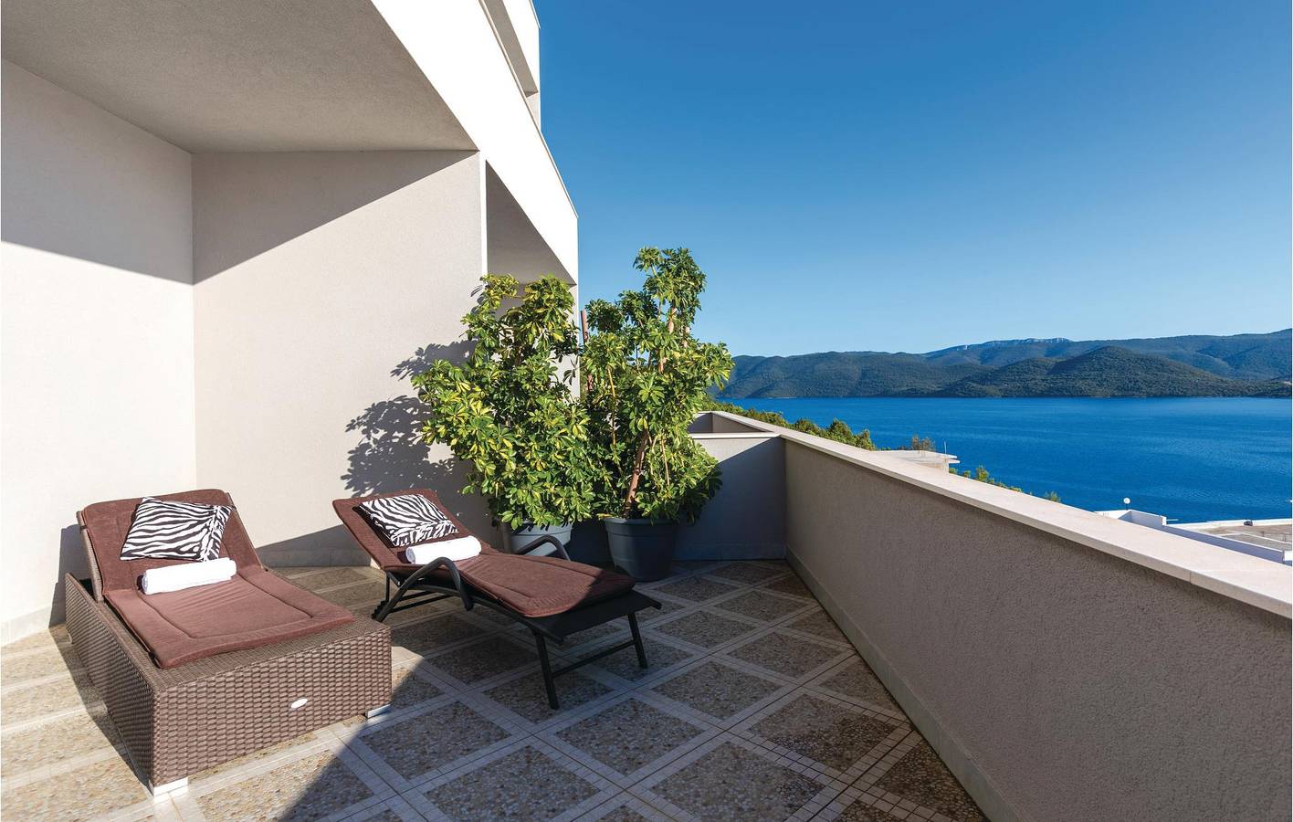 Geheel vakantieappartement, Vakantieappartement voor 4 personen met terras in Komarna, Dubrovnik-Neretva