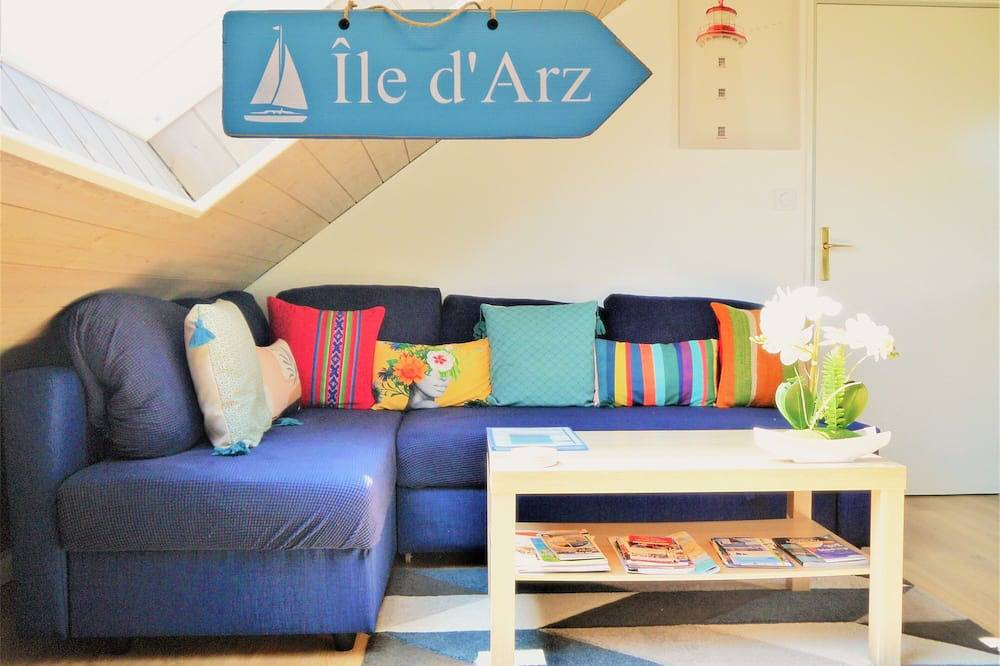 Apartamento entero, 13K Apt Arz 39m²- Au Calme, vue sur les Toits, Proche Centre-ville in Vannes, Côte des Mégalithes