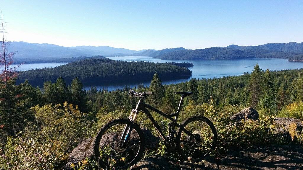 Priest Lake gemütliche Hütte mit modernen Annehmlichkeiten - Winter oder Sommer in Kaniksu Nationalwald