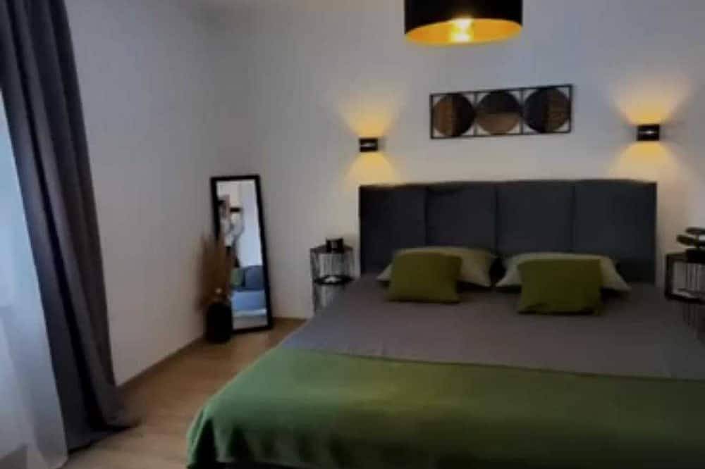 Ganze Wohnung, 10 minutes from the sea, a newly renovated appartment for 6 person\n in Vinez, Ostküste Istrien