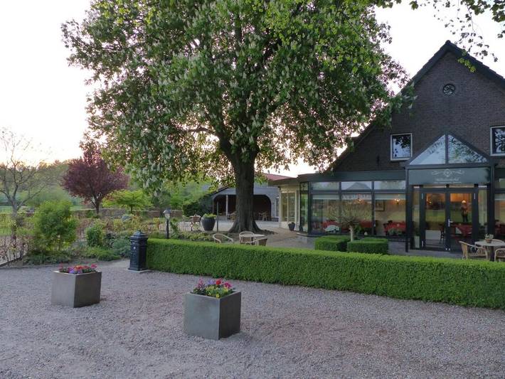 Hotel voor 2 personen, with Terras and Tuin as well as Uitzicht in Vorden