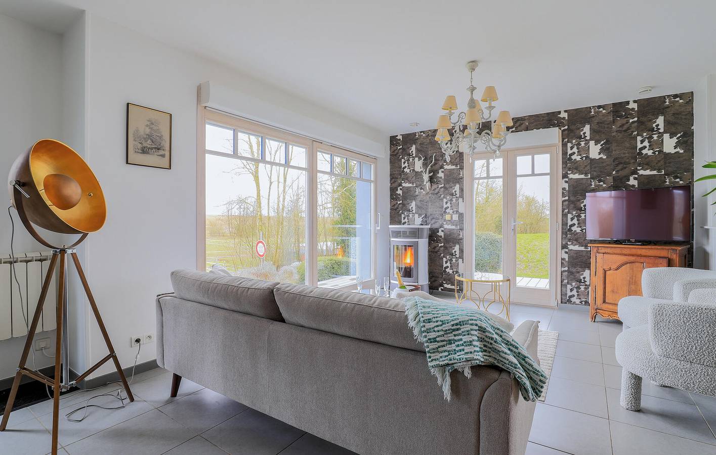 Appartement confortable avec WiFi, TV et parking à 1,5 km de Romeries in Romeries, Département Nord