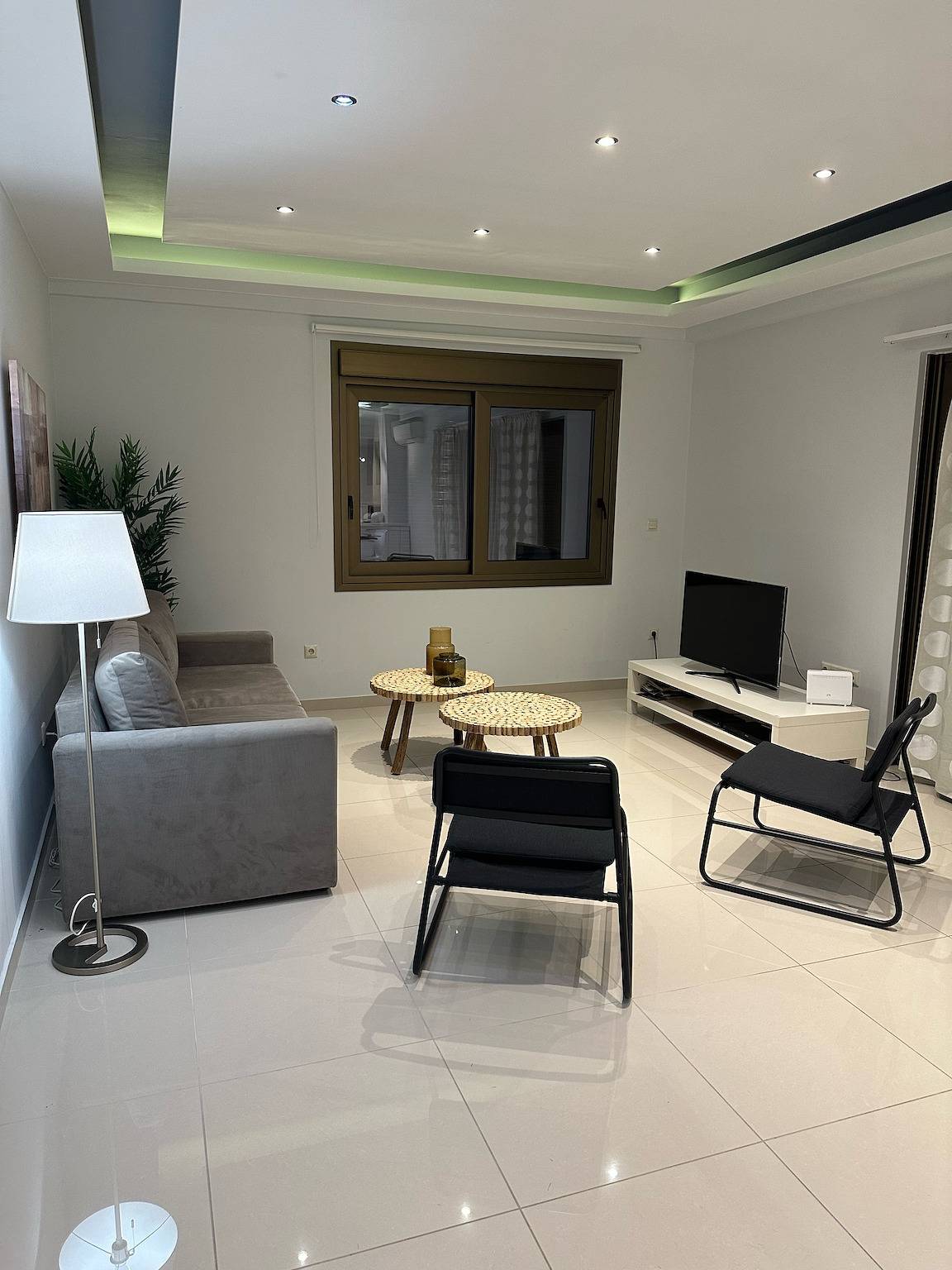 Entire apartment, Amazing 2 bdrm Sea View Holiday Apt in Athens, South section of Athens