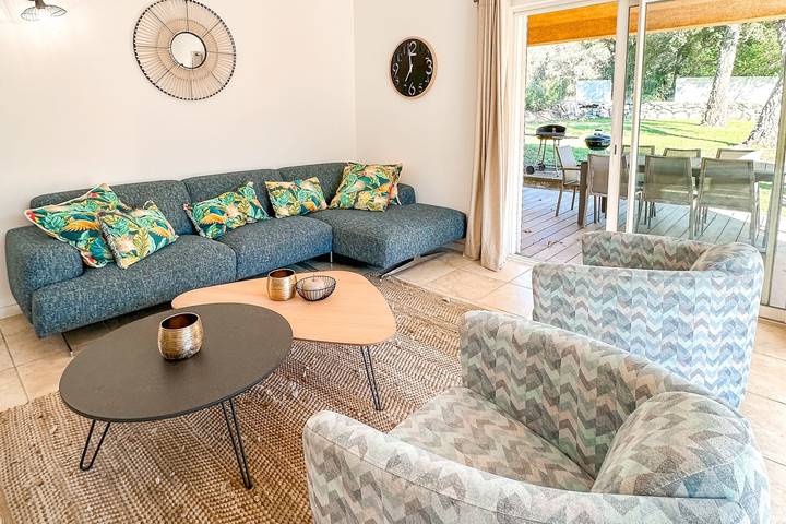 Villa pour 10 personnes, avec terrasse ainsi que piscine et jardin, animaux acceptés en Corse-du-Sud - 2