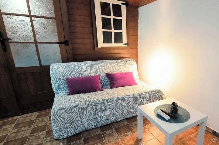Villa Tamadaba Rural Home + Fast WiFi, Near Ocean, Pet Friendly in Valle de Agaete, Agaete