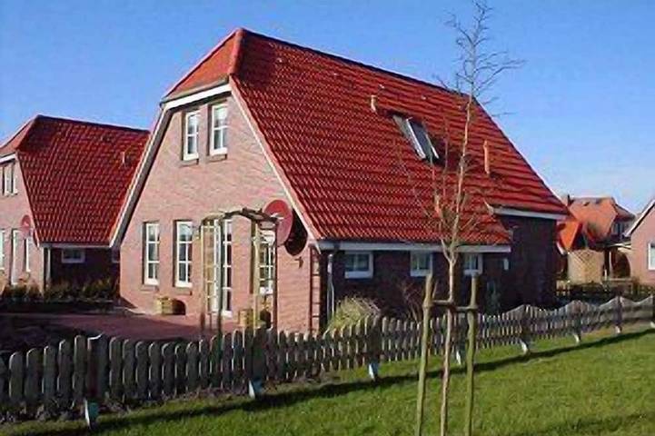 Ferienhaus für 6 Personen, mit Terrasse und Garten in Dornum