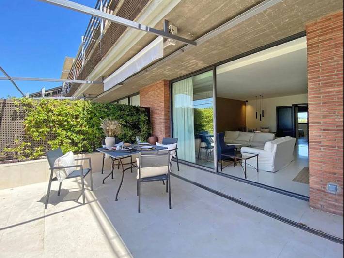 Apartamento de vacaciones para 4 personas, con jardín y piscina - 1