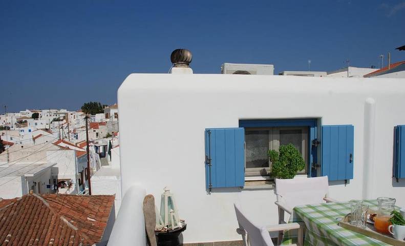 Gîte pour 5 personnes, avec terrasse et vue dans Kithnos Chora - 4