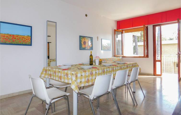 Ganze Ferienwohnung, Apartment am Meer mit AC, Küche, Terrasse | 400m zum Strand in Bibione, San Michele al Tagliamento