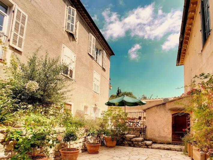 Gîte pour 2 personnes, avec jardin à Valbonne - 2