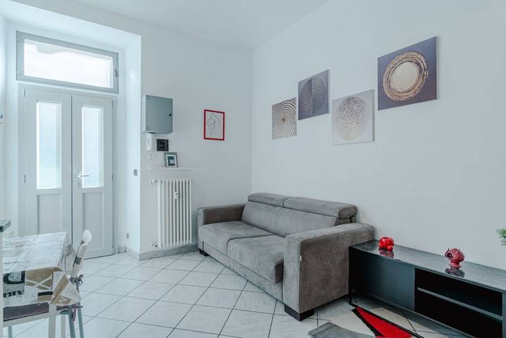 Appartamento intero, Guesthost - Guest Host - Walk to the Po River & City Center in Vanchiglia, Torino