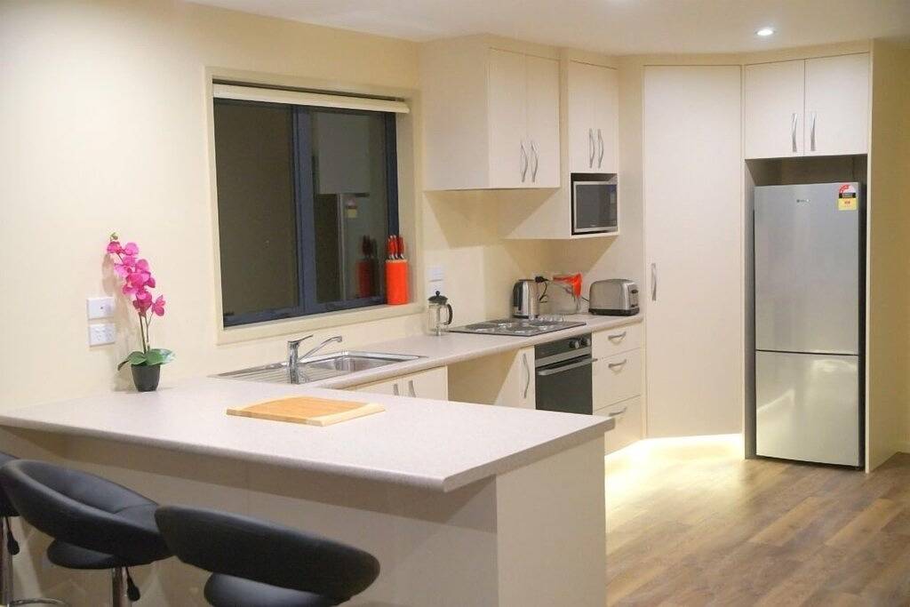 Spoil yourself... Relax in style. Warm and quiet. in Greymouth, West Coast (Neuseeland)