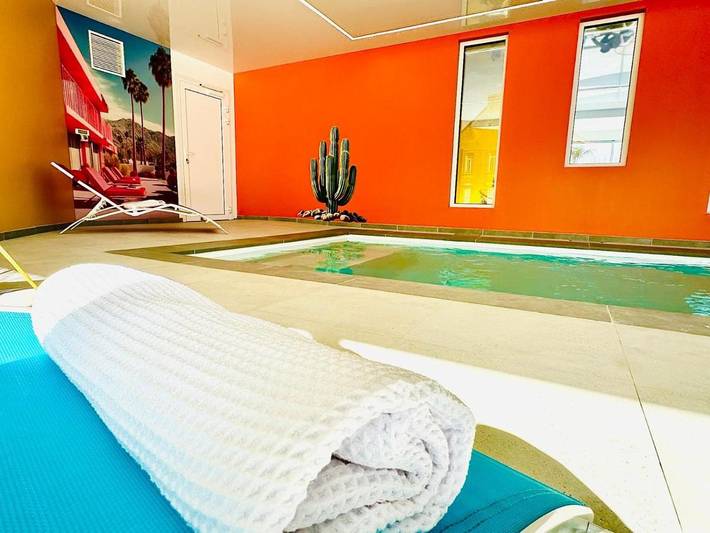 Appartement de vacances pour 2 personnes, avec vue et jardin ainsi que piscine et terrasse