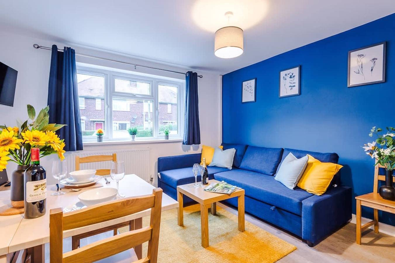 Entire apartment, New  Spacious apartment  ideal for business   work in Crewe, Cheshire East