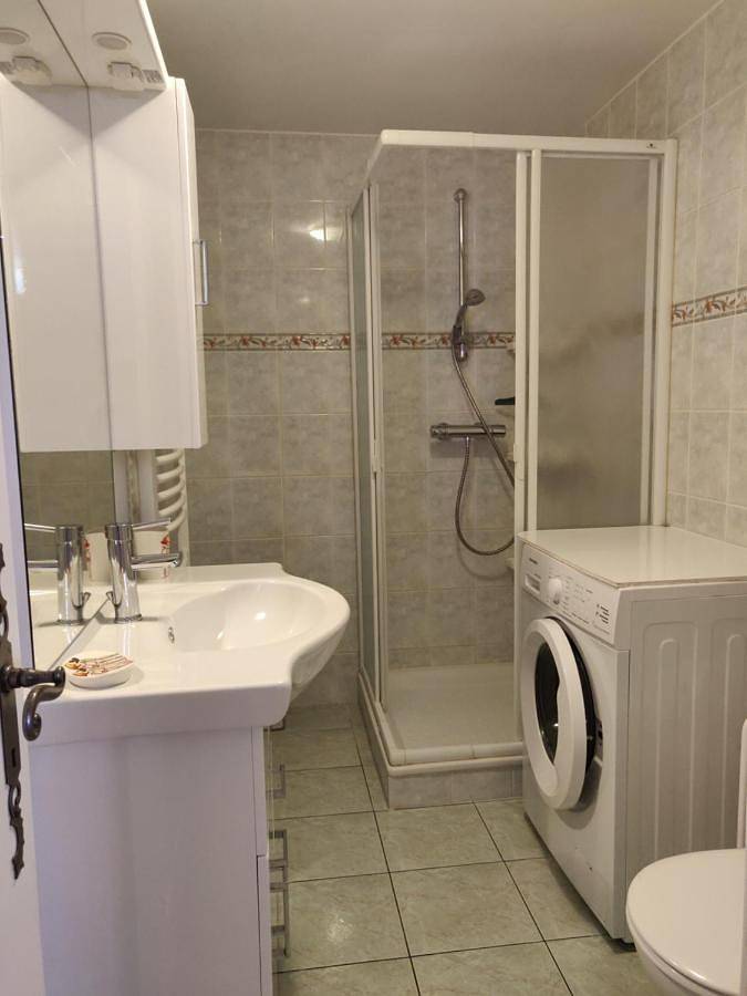 Gîte pour 3 personnes, avec vue et jardin à Le Lauzet-Ubaye - 2