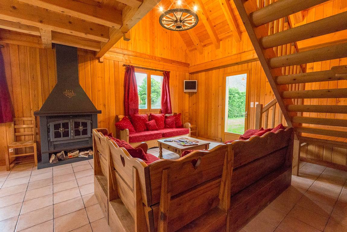 Chalet Bien-Être, piscine, spa in La Chapelle-d'Alagnon, Parc naturel régional des Volcans d'Auvergne