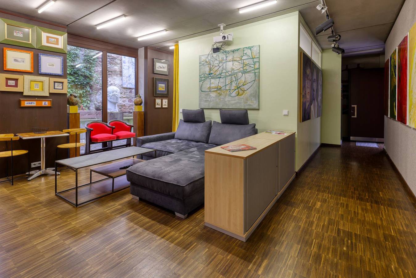 Ganze Wohnung, Deluxe Galerie Suite - Moderner Komfort trifft auf originale Kunst in Marktheidenfeld, Spessart-Mainland
