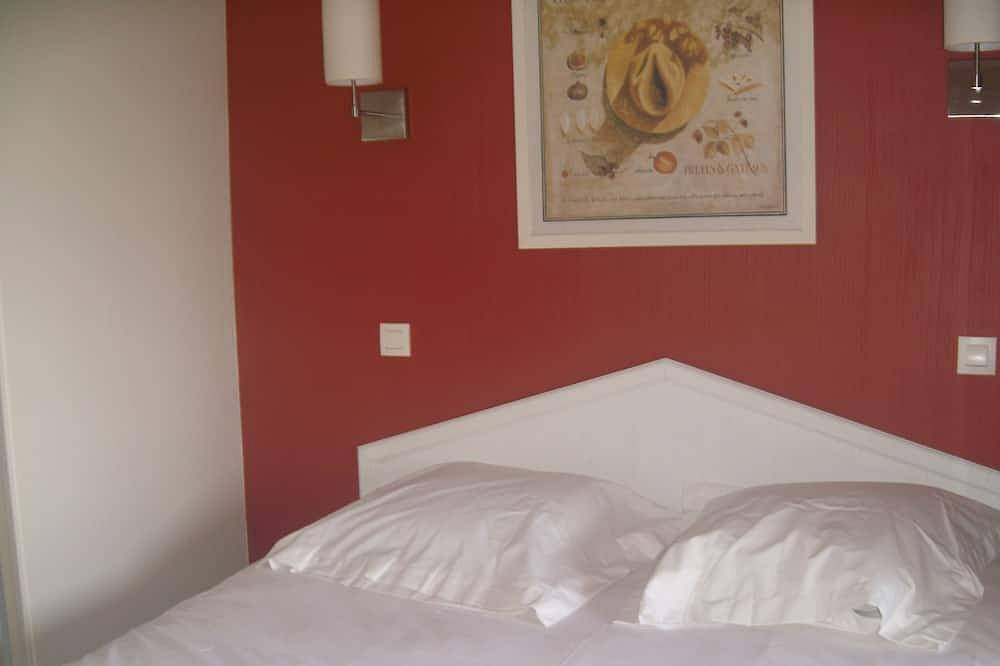 Presqu' ile de Giens - Maison Résidence de Tourisme - Piscine in Hyeres, Parc national de Port-Cros