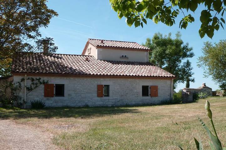 Location de vacances pour 6 personnes, avec jardin, animaux acceptés à Bagat-en-Quercy