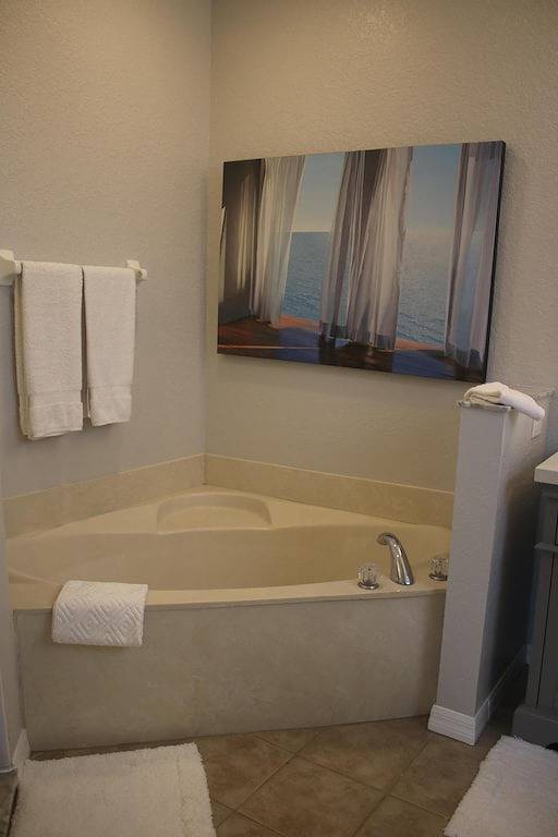 Ganze Wohnung, Juwel von Lake Marion! Schöne 3-Zimmer mit Kingsize-Betten, Hd & Internet in Lake Marion (FL)