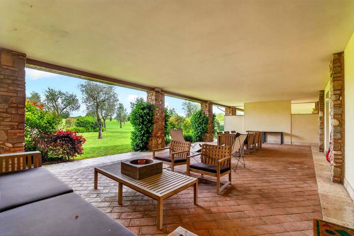 Ferienwohnung für 6 Personen, mit Pool und Terrasse sowie Garten