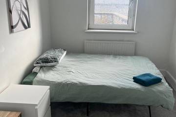Holiday Letting for 8 People in Watford, Hertfordshire, Photo 3