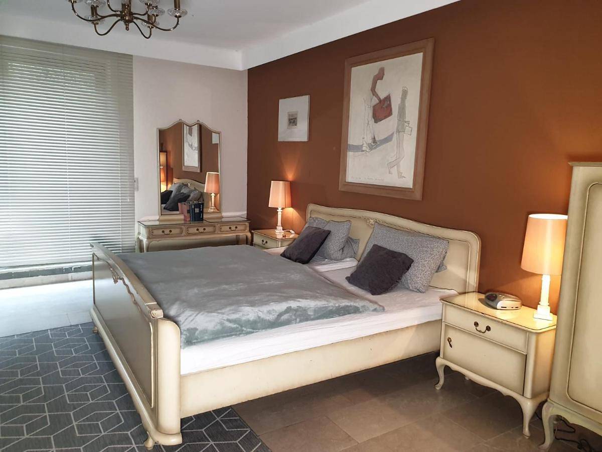 Ganze Wohnung, Two-Bedroom Apartment with Garden View in Tutzing, Starnberger See