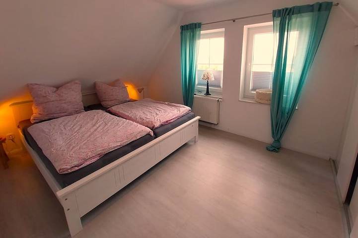 Ferienhaus für 6 Personen, mit Terrasse und Garten in Krummhörn - 4