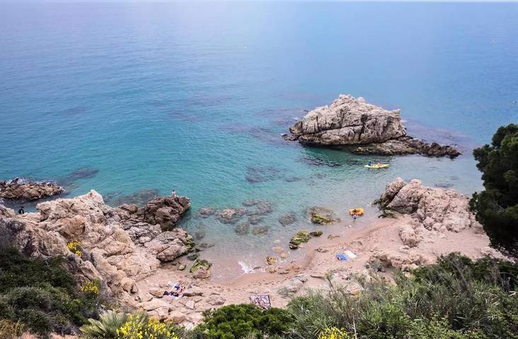 Wohnwagen für 6 Personen, mit Pool und Terrasse in Calella - 4