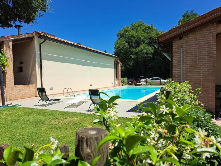 Ferienhaus für 4 Personen, mit Pool und Ausblick sowie Garten, mit Haustier - 1