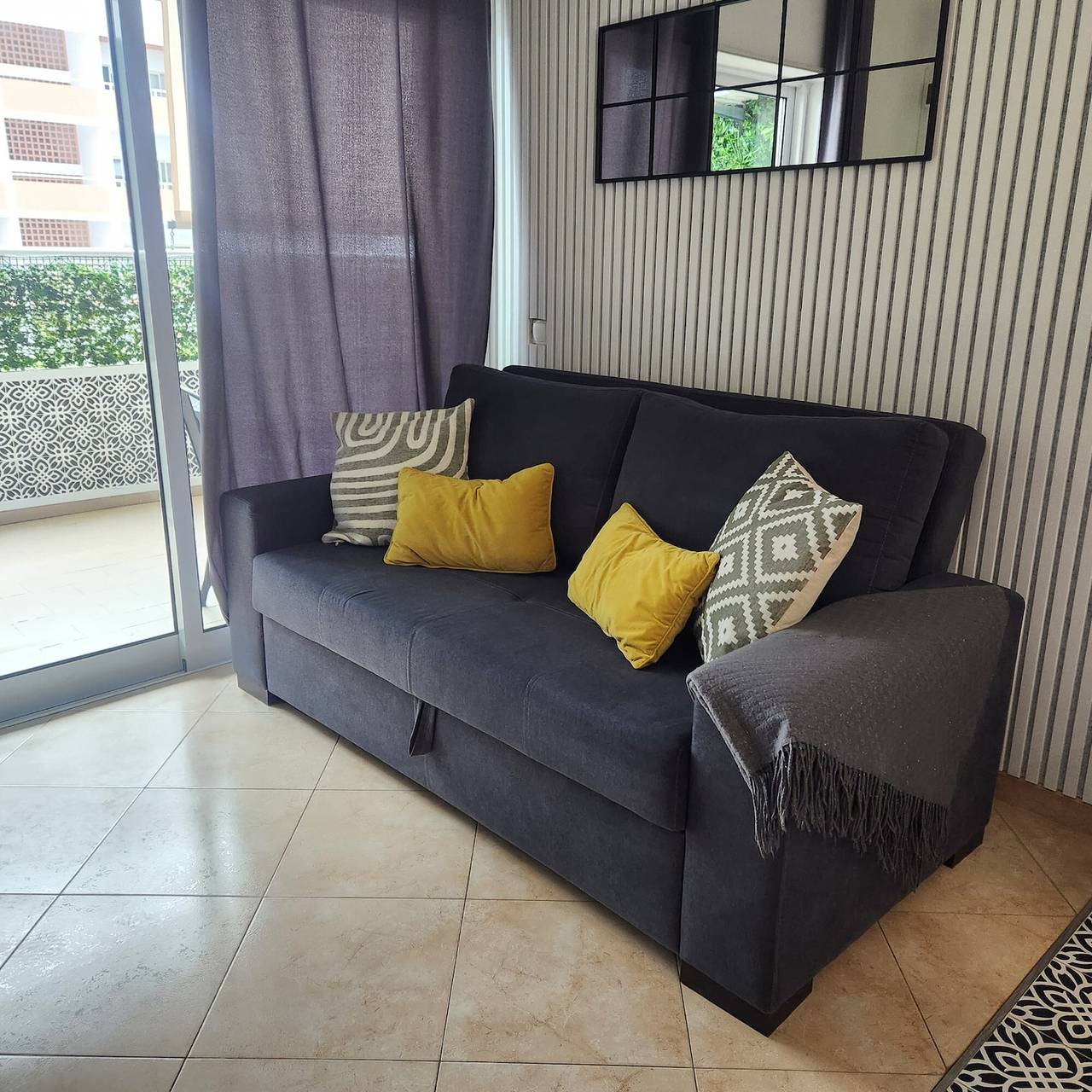 Ολόκληρο το διαμέρισμα, Apartment 'Casa Shanti' with Shared Pool, Wi-Fi and Air Conditioning in Praia da Rocha, Portimão