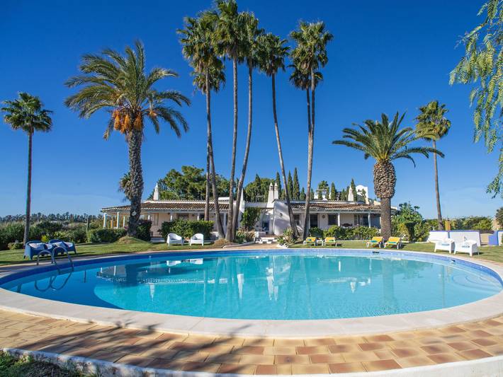 Casa de férias para 4 pessoas, com jardim e terraço em Luz de Tavira