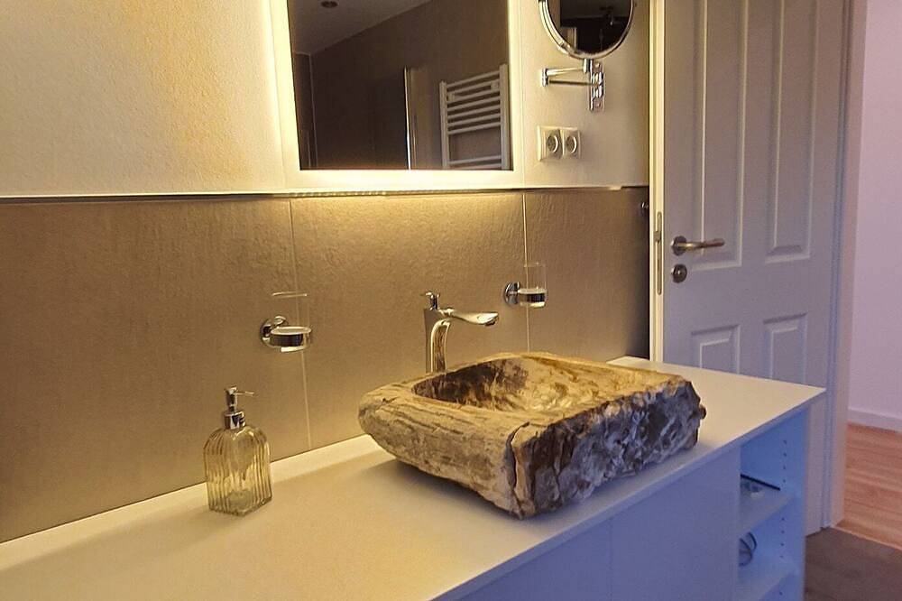 Entire apartment, 5 star vacation apartment Dewichow with water view & Wlan - Ferienwohnung Dewichow in Dewichow, Mellenthin