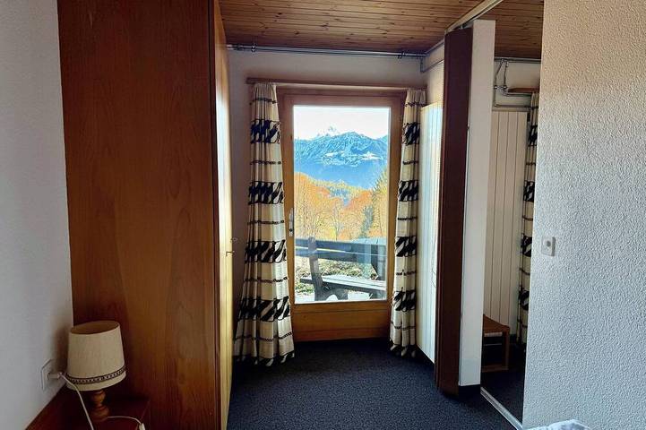 Ganze Wohnung, Gemütliche Ferienwohnung im Chalet Heide mit wunderbarem Alpenblick - Beatenberg in Beatenberg, Thunersee
