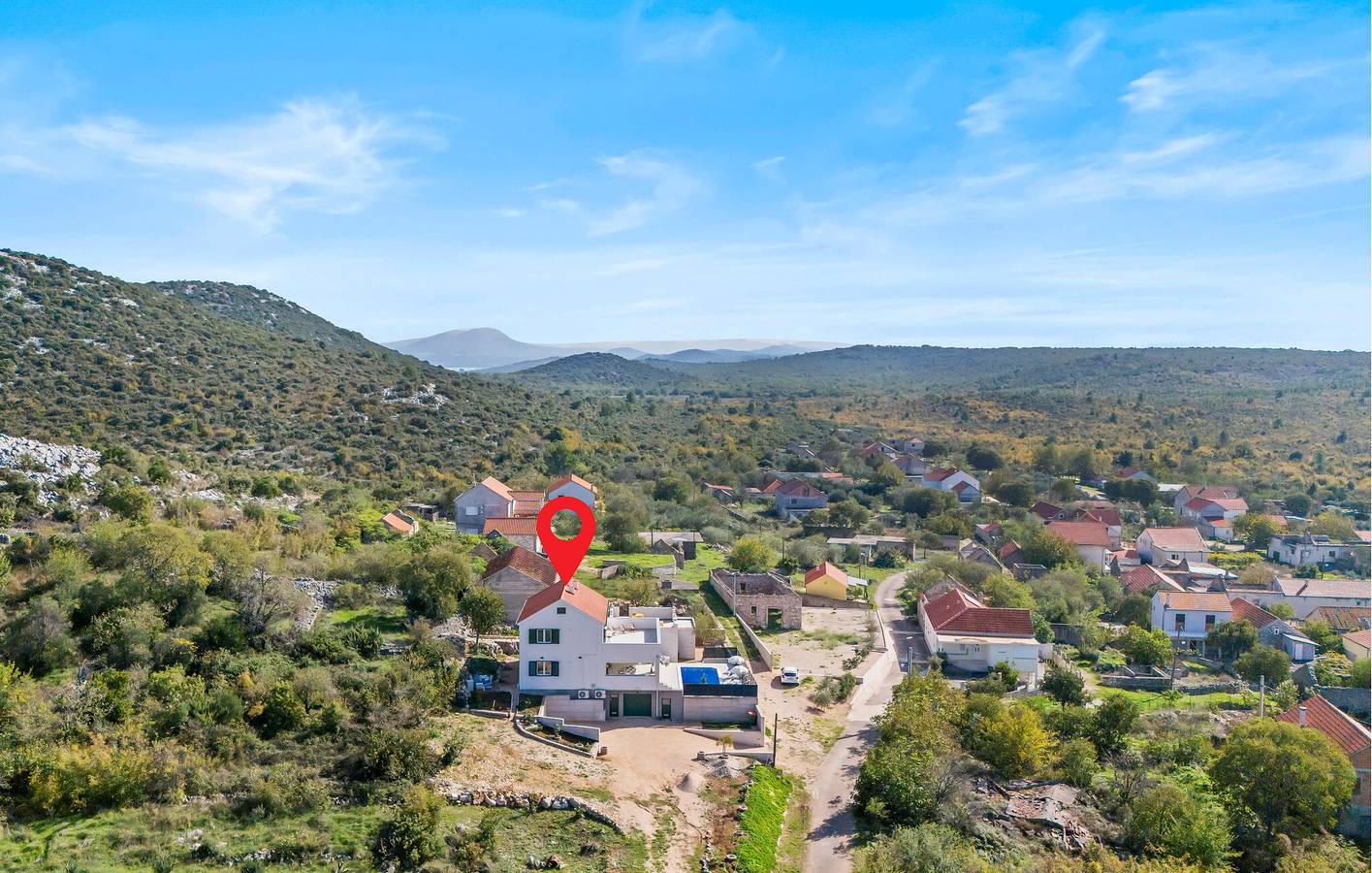 Ferienhaus für 8 Personen mit Terrasse in Raslina, Šibenik-Knin