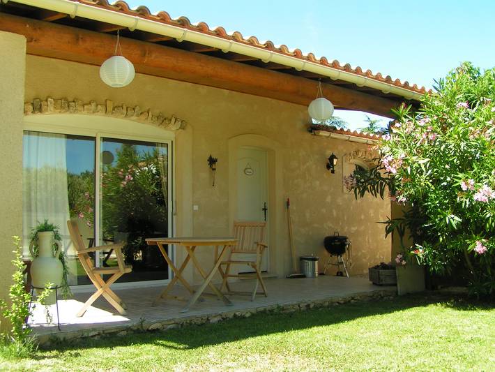 Gîte pour 2 personnes, avec piscine à Carpentras
