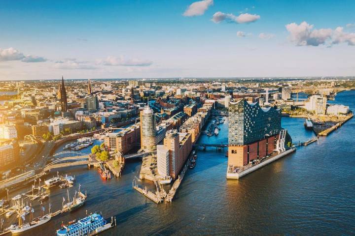 Hotel für 4 Personen, mit Balkon und Pool sowie Sauna und Ausblick in Hamburg-Mitte - 4