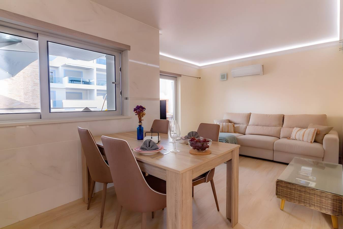 Apartamento inteiro, Apartamento 'Numar Beach Residence' com piscina partilhada, Wi-Fi e ar condicionado in Manta Rota, Ria Formosa