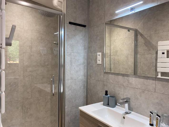 Location de vacances pour 2 personnes, avec piscine ainsi que jardin et vue sur le lac, animaux acceptés à Rue (homonymie) - 4