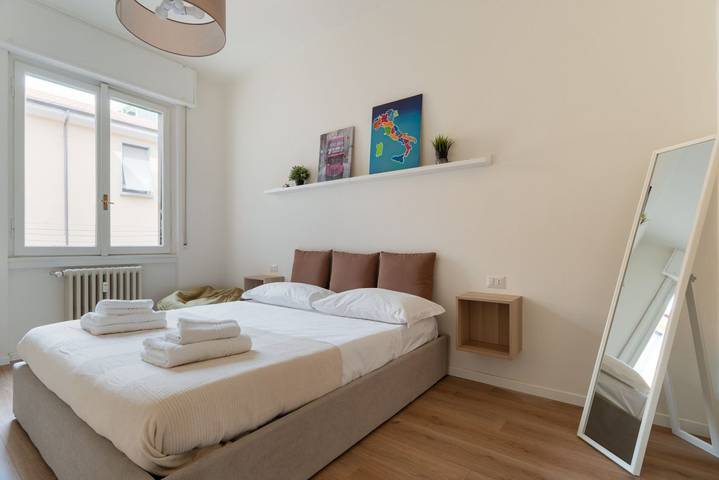 Geheel appartement, Vakantieappartement voor 4 personen met balkon/terras in Milaan, Provincie Milaan
