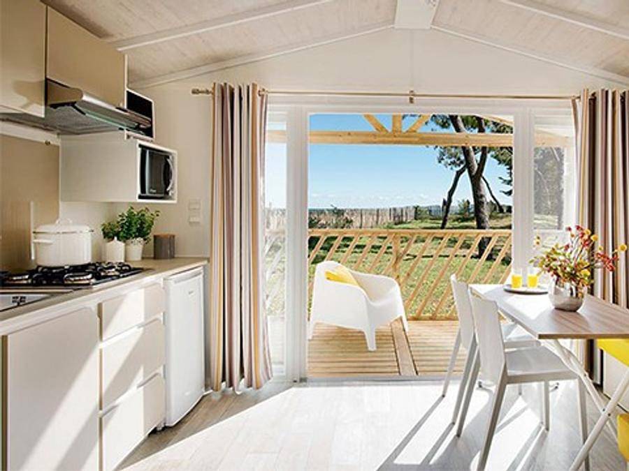Camping la Grande Métairie - Mobile home 4 persons - Comfort | 2 Bedrooms | 4 Pers | Small Terrace | Air Conditioning | Tv in Carnac, Côte des Mégalithes
