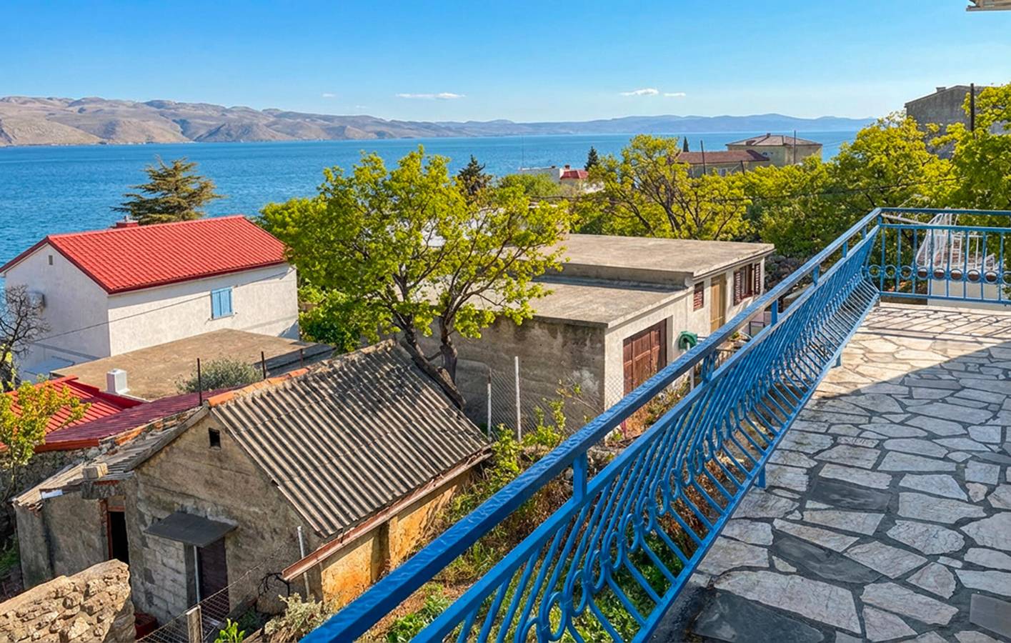 Ganze Ferienwohnung, Urlaub am Meer: Gemütliches Apartment mit einem Schlafzimmer in Karlobag und Meerblick in Karlobag, Naturpark Velebit