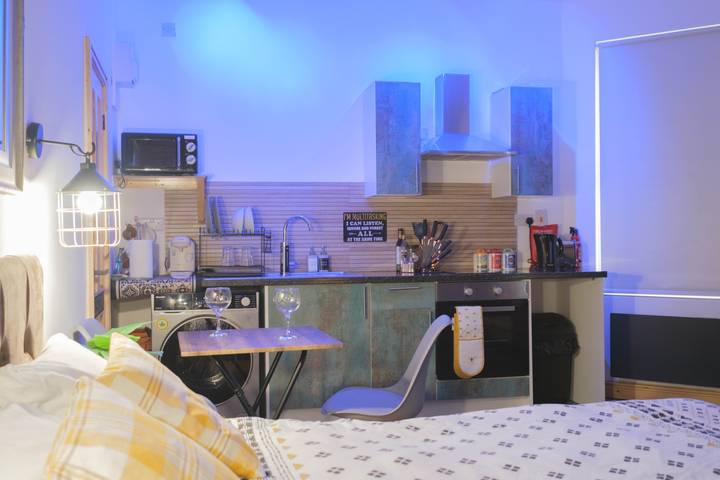 Estudio entero, “Stylish Stays in Leeds, Hosted with Care in Leeds, Yorkshire del Oeste