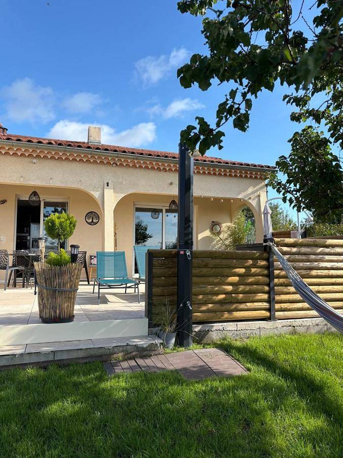 Maison d’hôte pour 5 personnes, avec Jacuzzi ainsi que Terrasse et Jardin dans le Puy-de-Dôme - 3