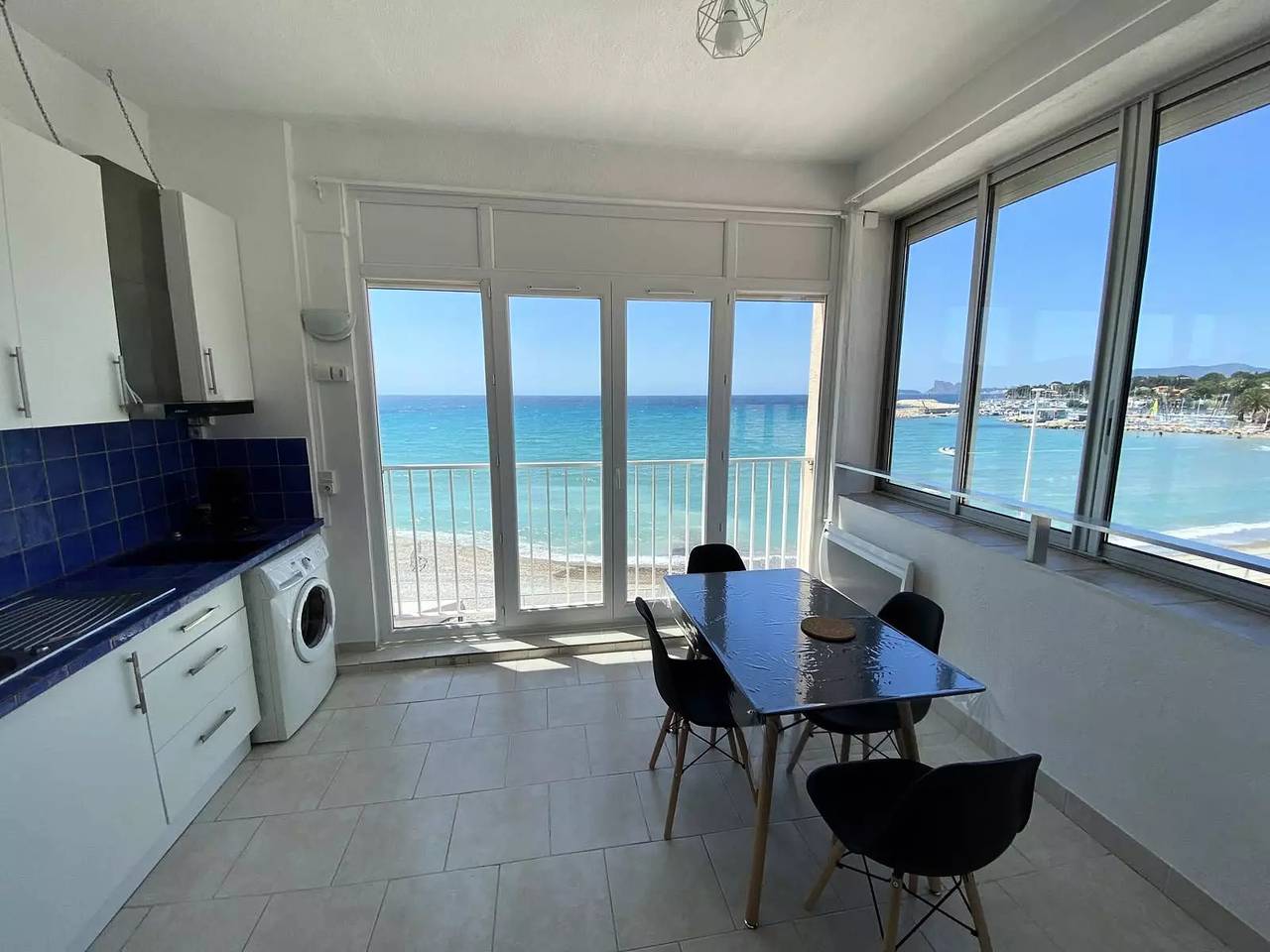 Appartement entier, T2 Panoramique sur la mer à St Cyr Sur mer in Les Lecques, Saint-Cyr-sur-Mer