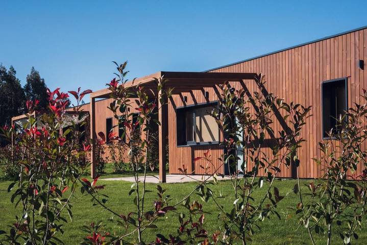 Albergue para 6 personas, con Terraza y Jardín además de Piscina y Vistas al lago en Carral - 4
