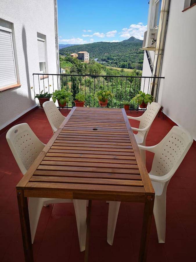 Apartamento para 4 personas, con vistas y terraza en Tremp