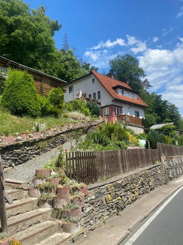 Ferienwohnung für 7 Personen, mit Whirlpool und Garten in Schleiz