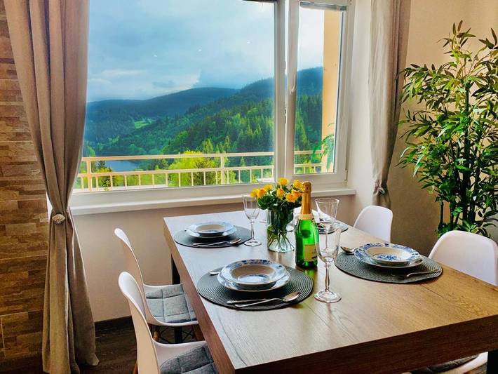 Ferienwohnung für 5 Personen, mit Terrasse und Ausblick sowie Seeblick in Spindlermühle - 2